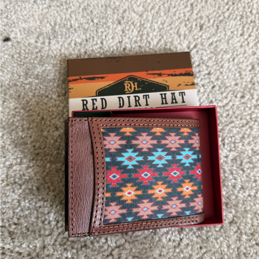 Aztec Pattern Bifold Wallet - Picture 3 of 3
